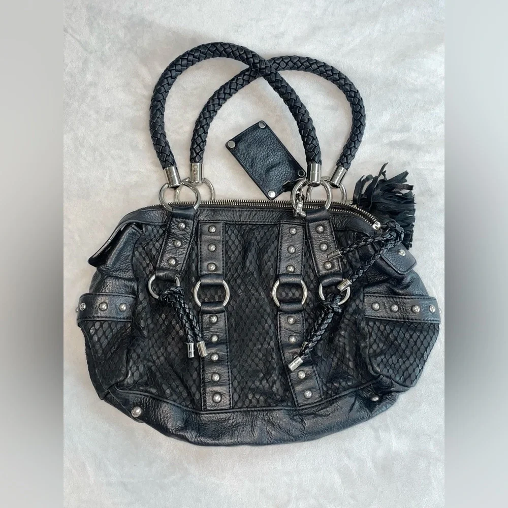 Vintage authentic Bebe leather purse with matching leather whip keychain - Picture 4 of 13